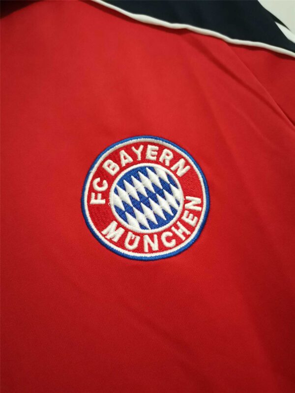 BAYERN MUNICH 1999/01 - HOME - Image 4