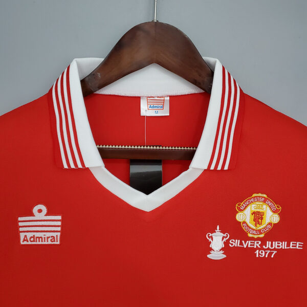 MAN.UNITED 1977 - HOME - Image 3