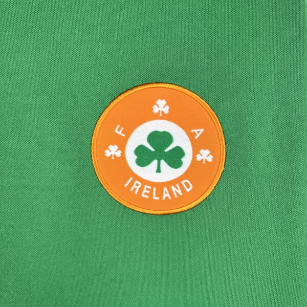 IRELAND 1990 - HOME - Image 4