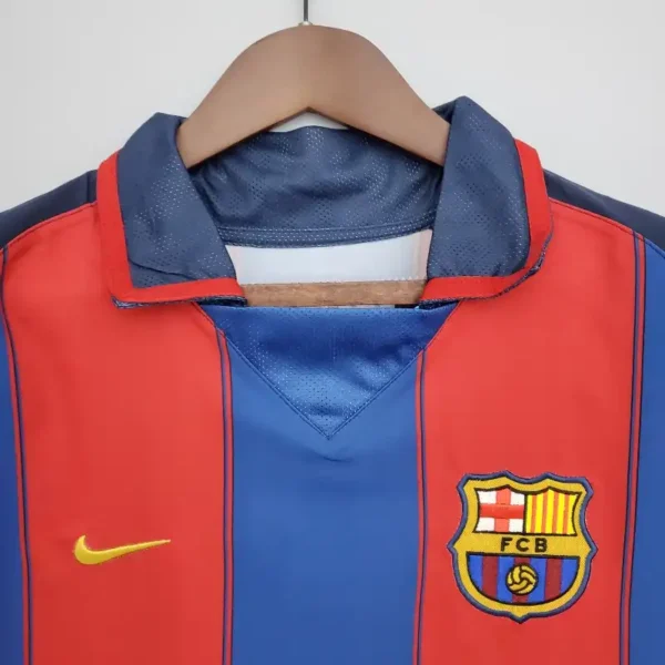 BARCELONA 2003/04 - HOME - Image 3