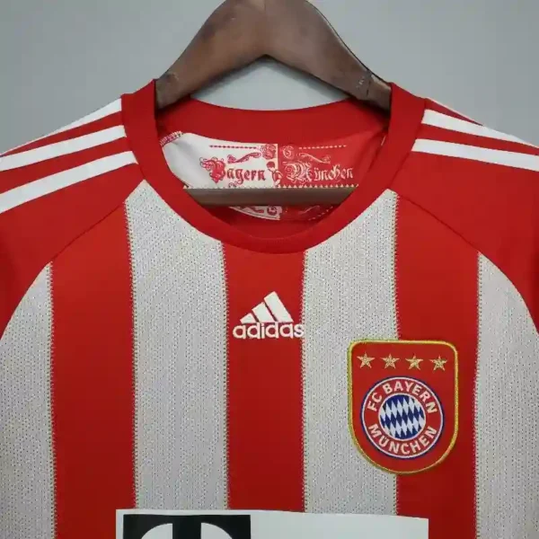 BAYERN MUNICH 2010/11 - HOME - Image 3