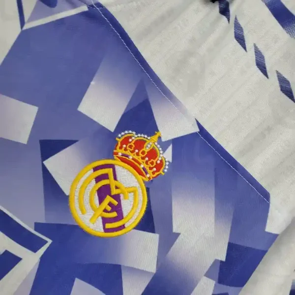 REAL MADRID 1996/97 - AWAY - Image 3
