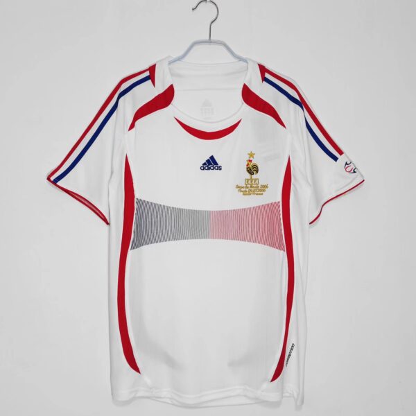 FRANCE 2006 - AWAY