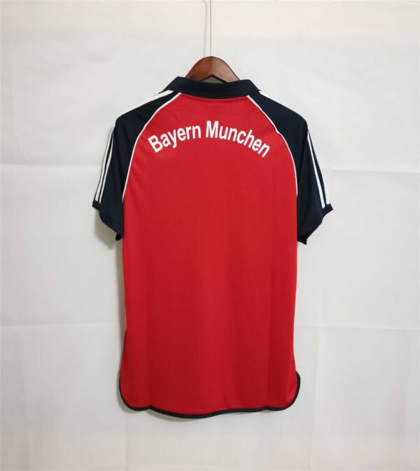 BAYERN MUNICH 1999/01 - HOME - Image 2