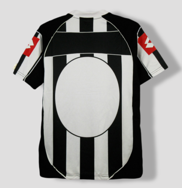 JUVENTUS 2002/03 - HOME - Image 2