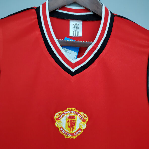 MAN.UNITED 1985 - HOME - Image 4